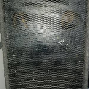 Prodajem pasivne zvucne kutije Yamaha 15"