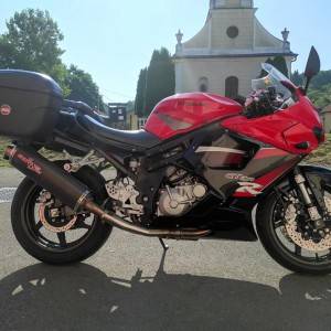 Prodajem Hyosung gt650r