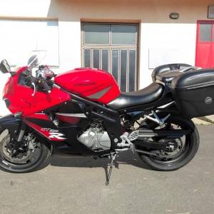 Prodajem Hyosung gt650r