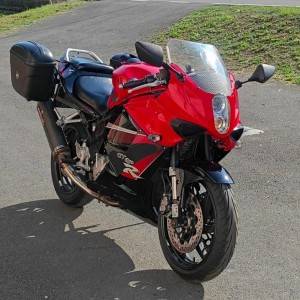 Prodajem Hyosung gt650r
