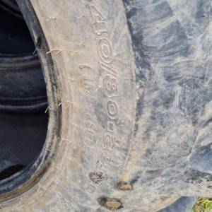 Gume za JCB GALAXY 440/80R28 16.9X28