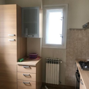IZNAJMLJUJEM TROIPOSOBAN STAN NA DUŽE VRIJEME