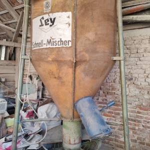 Mješaona stocne hrane 750 kg