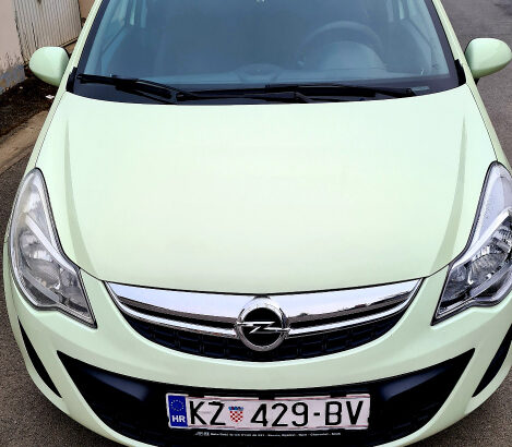 Opel Corsa D Color Edition + klima + bluetooth