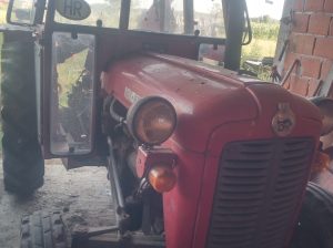 Traktor IMT 539 sa Kabinom