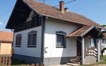 Kuća Bošnjaci, visoka prizemnica 100m2, okućnica 3516m2