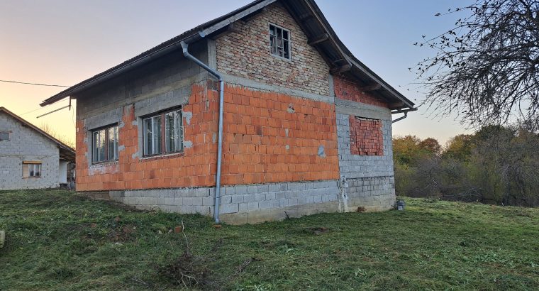 Kuća u prirodi i u blizini Mrežnice