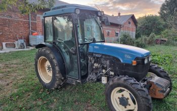 Traktor New Holland TN65F