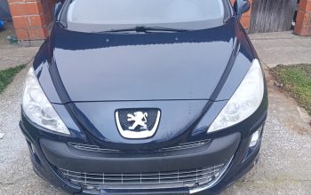 Peugeot 308 2010 karamboliran